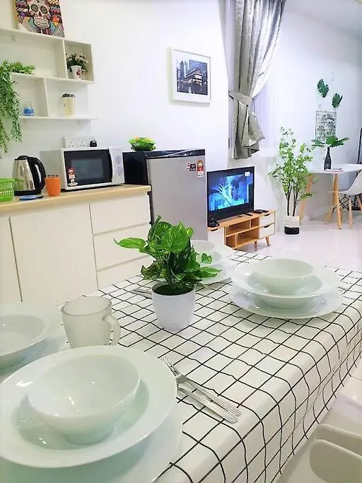 Flexihome Studio Newly Renovate - 1 Queen 2 Single Petaling Jaya