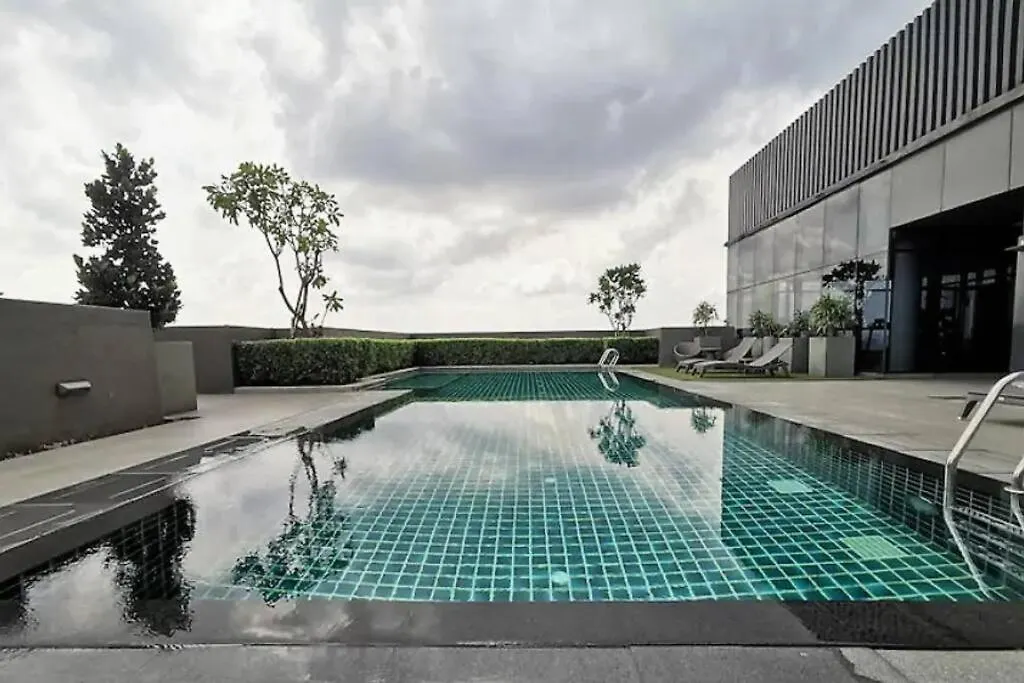 Flexihome Studio Newly Renovate - 1 Queen 2 Single Petaling Jaya